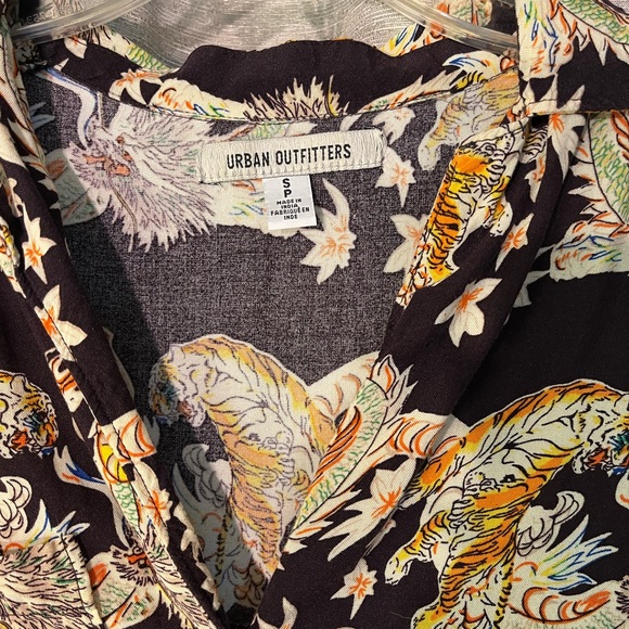 *EUC* Tiger ShirtDress from Urban Outfitters - Picture 2 of 6